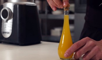 Čilijevo olje s pomarančo